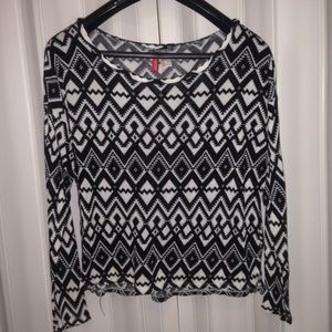 NOT FOR SALE! DONT BUY Black/White Long Sleeve